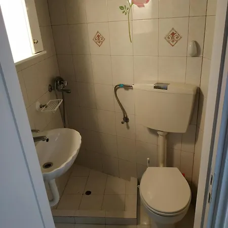 Gio Iii Apartment *