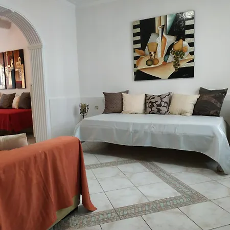 Gio Iii Apartament